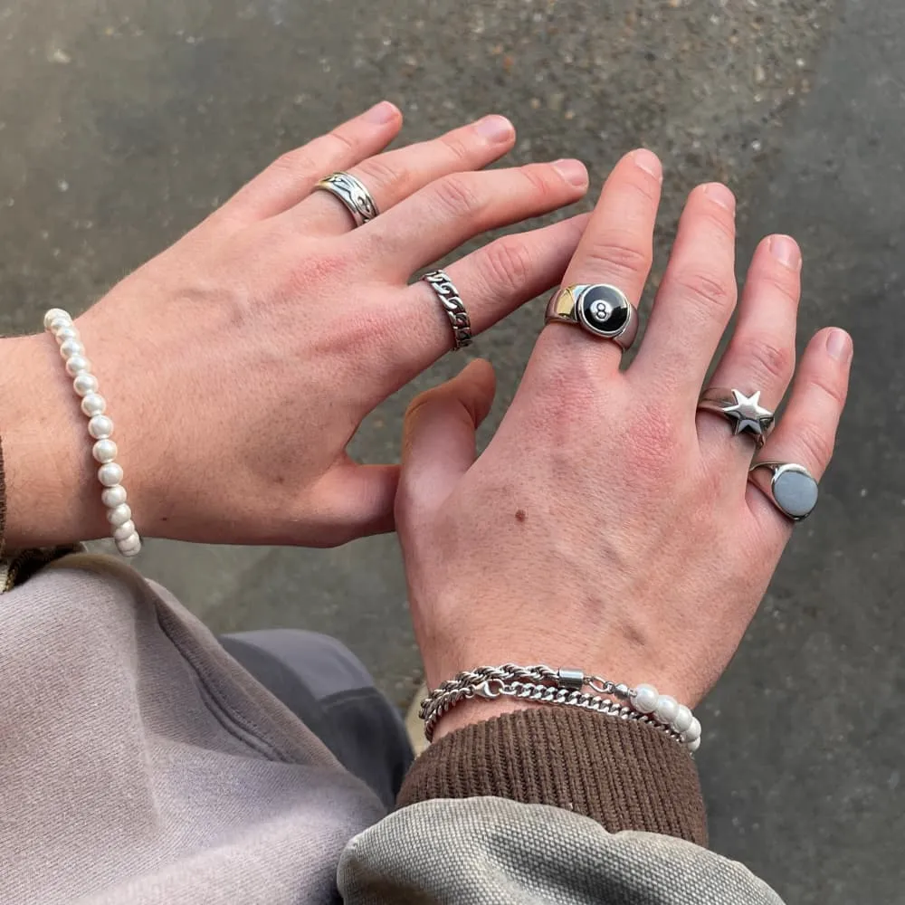 8 Ball Ring