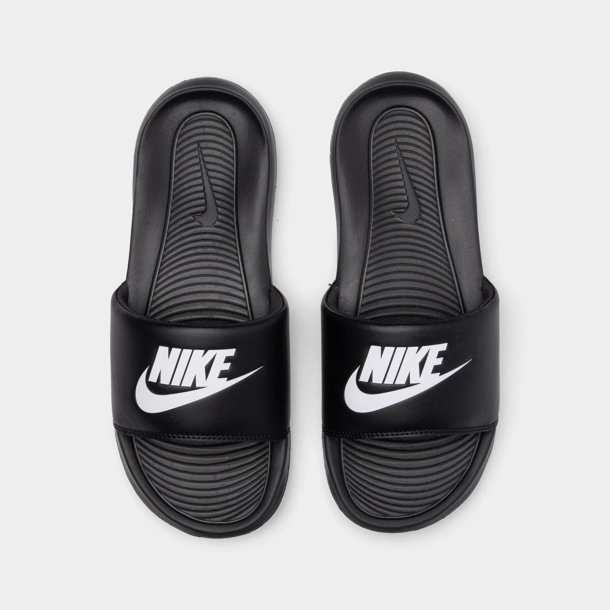 Nike Women's Victori One Black / White