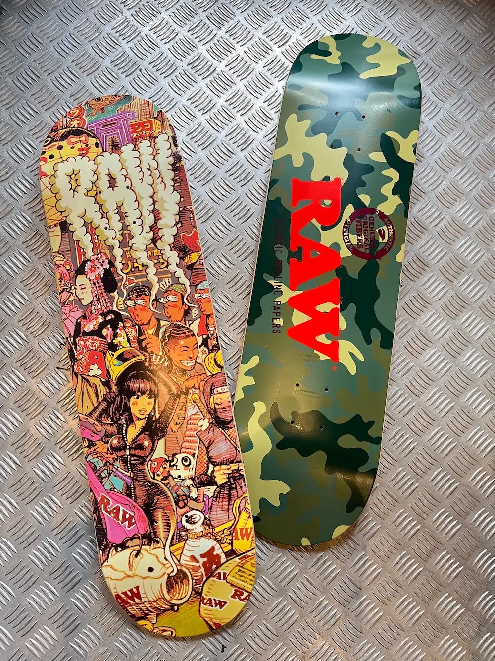 RAW - Skateboard Deck - RAW Black / Camo